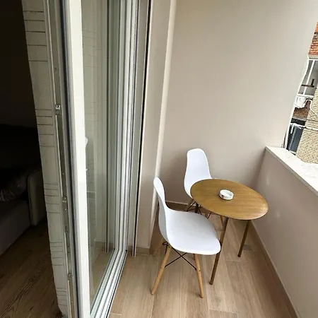 Eja 3 Apartment *