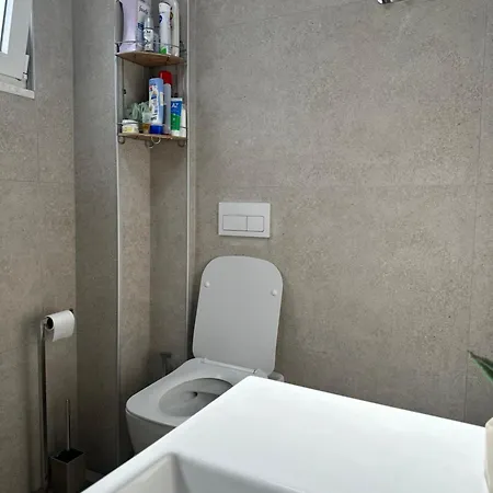 Eja 3 *