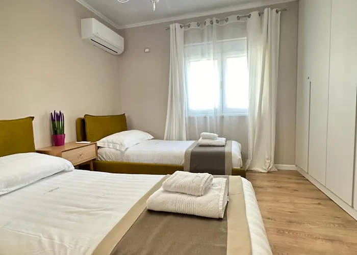 Eja 3 Apartment